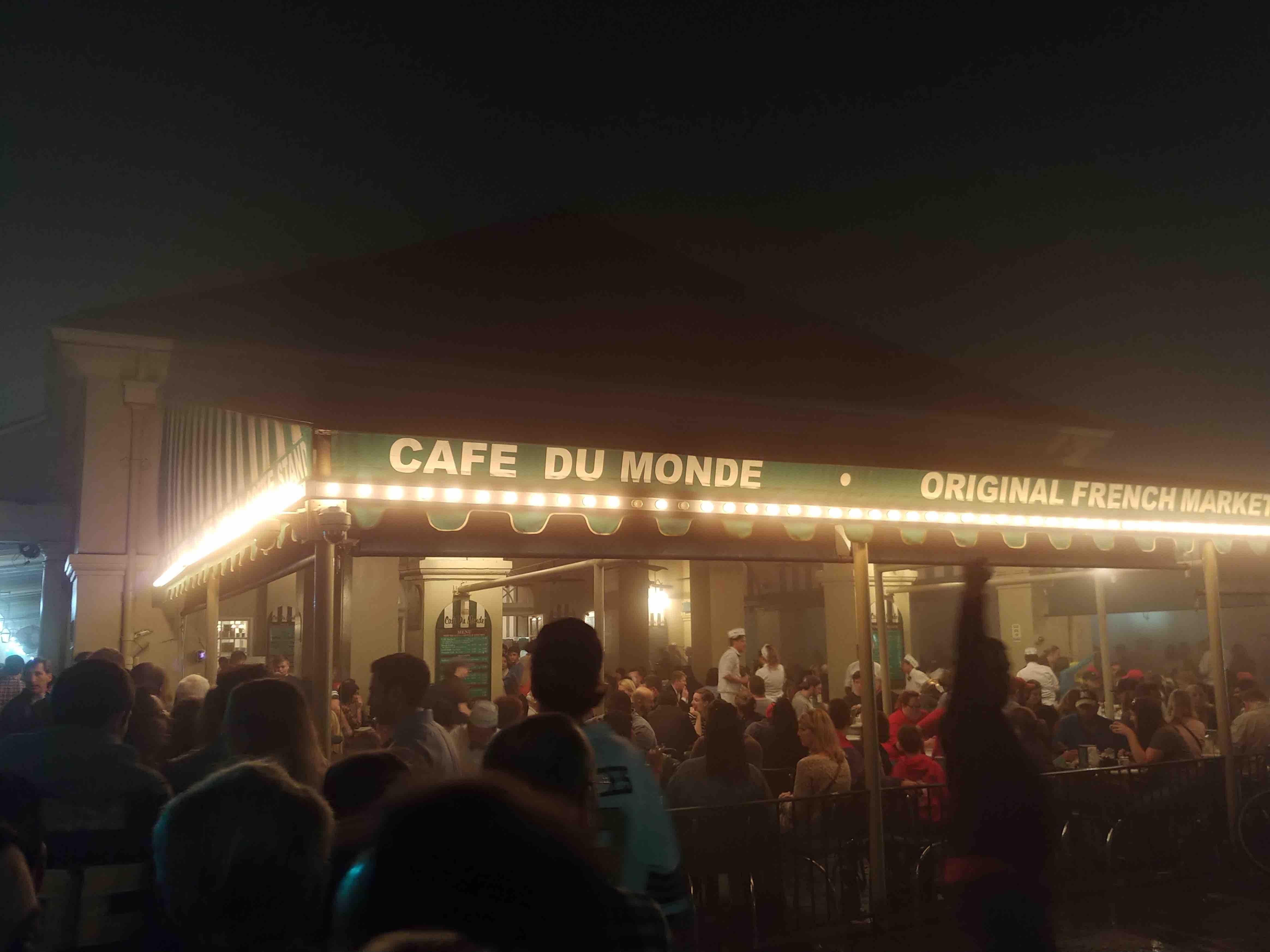 Cafe Du Monde NOLA 2019
